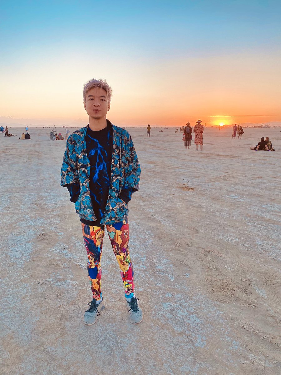 richerd's tweet photo. gm! back from Burning Man! Saw some amazing art, touched sand, and saw some beautiful sunrises. 

Good to be back after being completely offline for a few weeks. Now back to replying to thousands of emails, DMs, and messages 🫡

Love you all 💕 https://t.co/jxcR2QwQyX