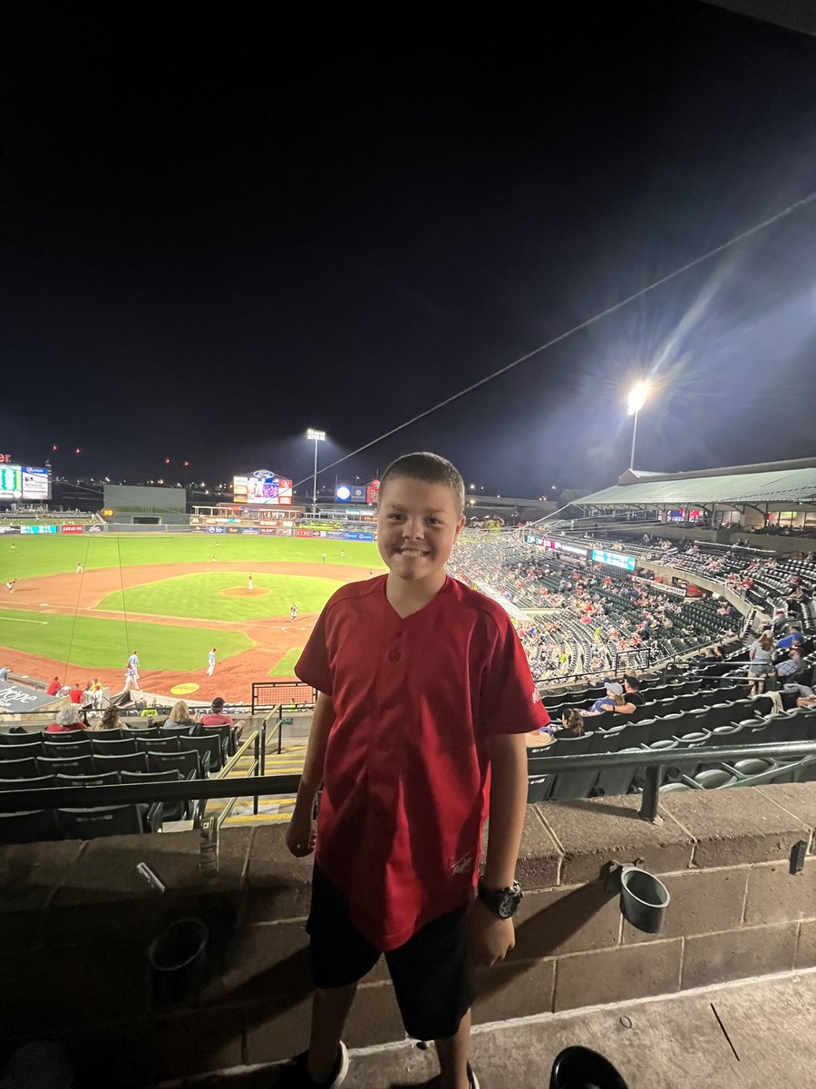 cassidy6192's tweet photo. #GoBatsGo https://t.co/v2RUSWMeHR