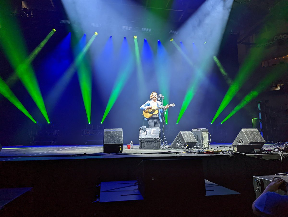 1kmoose's tweet photo. #allinfestival j Elliott https://t.co/lj7qBJC6LD