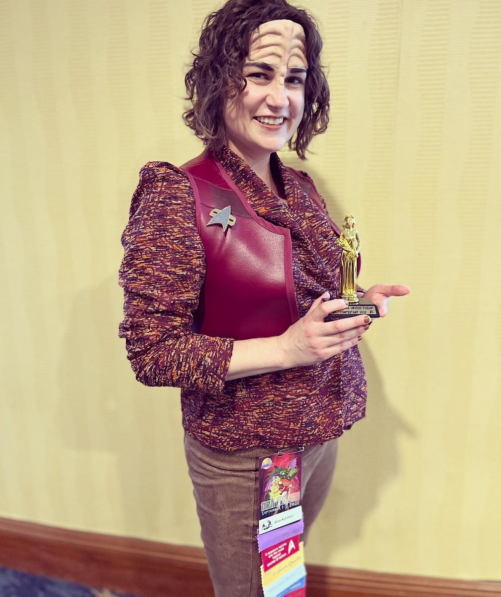 jtotheill's tweet photo. I did it! #missstartrekuniverse #belannatorres #dragoncon2022 #trektrack https://t.co/KlyiNDiLJz