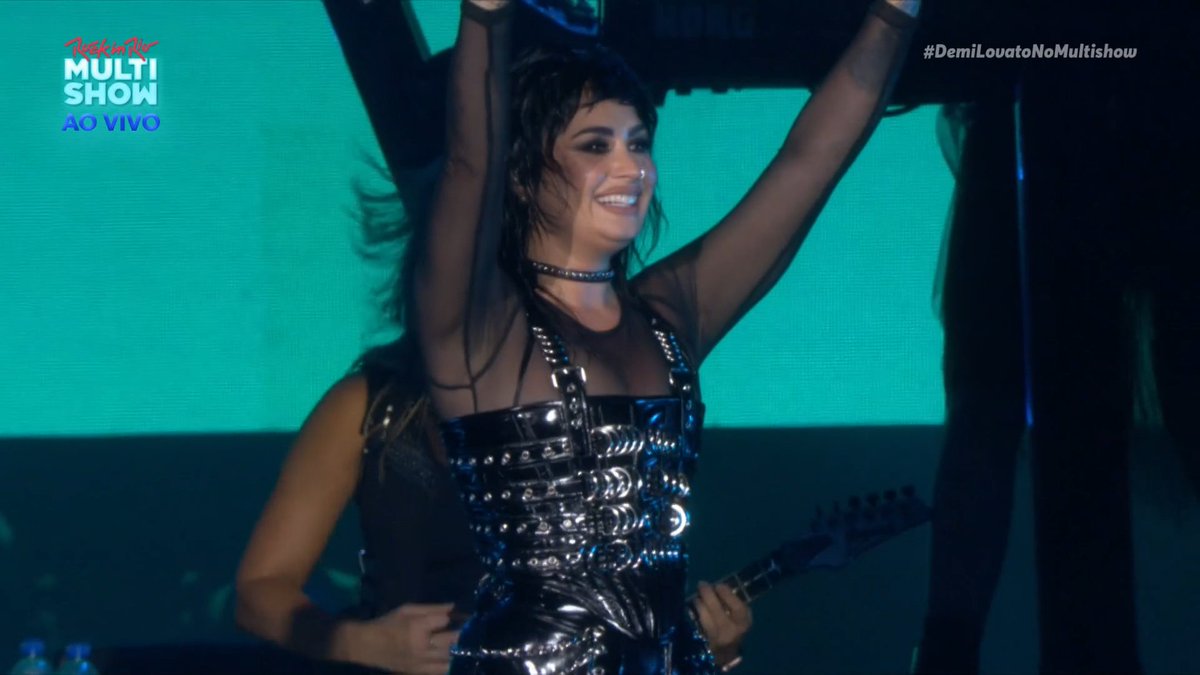 bchartsnet's tweet photo. ACABOU! Obrigado Demi Lovato pelo show de profissionalismo, respeito e carinho. 1 semana no Brasil emocionando os fãs! #DemiLovatoNoMultishow #RockInRio https://t.co/zaWFLoxVcv