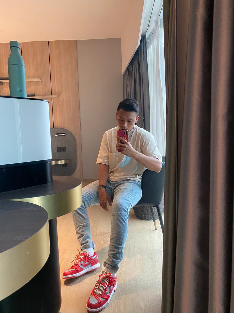 ThatCurlyWurly's tweet photo. Happy 26th Birthdayyyyyy my boo! @Irfvvns 🎉🥳🎉🥳 https://t.co/7xPEC58hTJ