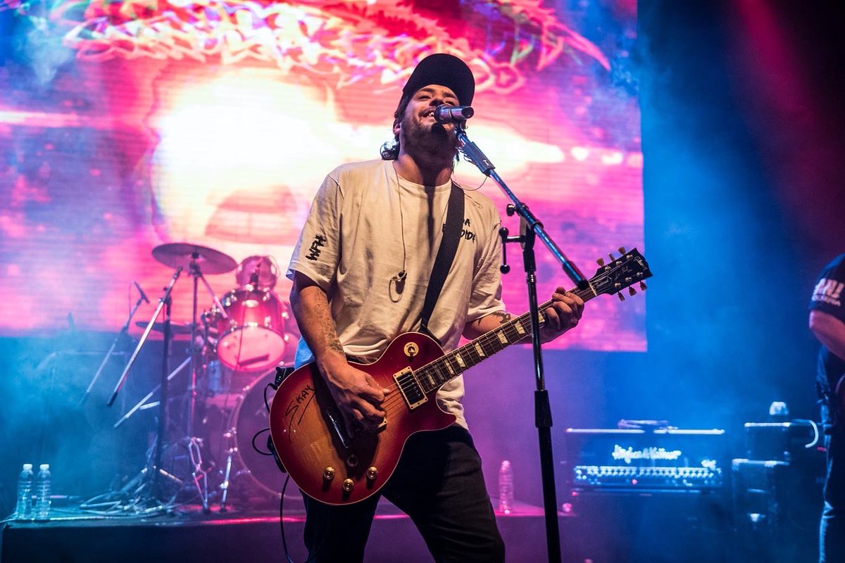 sdepescado's tweet photo. ¡Nadie va a entender el sentimiento que domina el cuerpo!
🔙 Presentación de #MotorAnimal en el @teatroflores.
📸 @facu_suarez https://t.co/4C9NaMtIQz