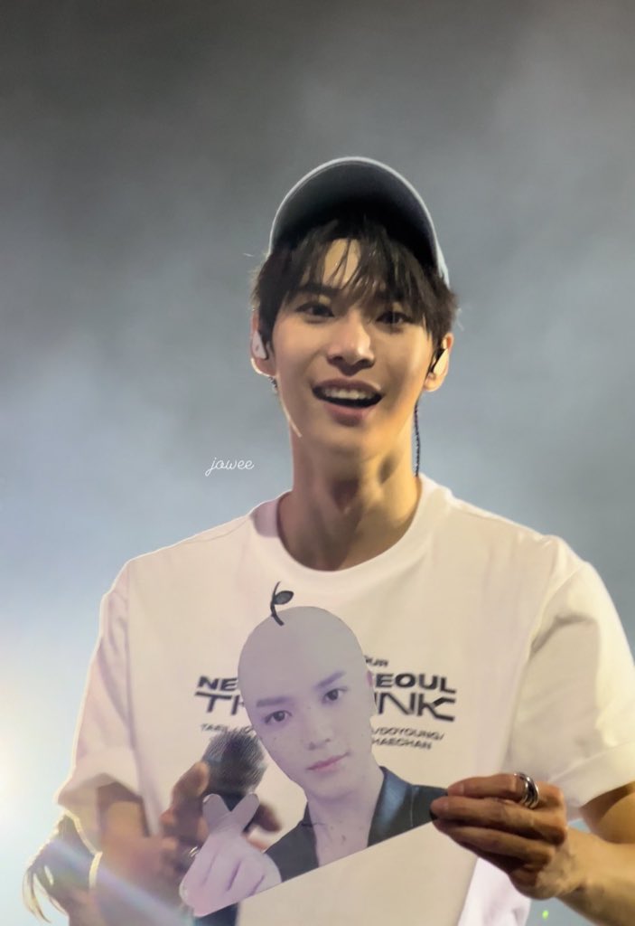 Best pic last night you can’t change my mind

 #NCT127inManila #THELINKTourManila #DOYOUNG  #TAEYONG #NCT127