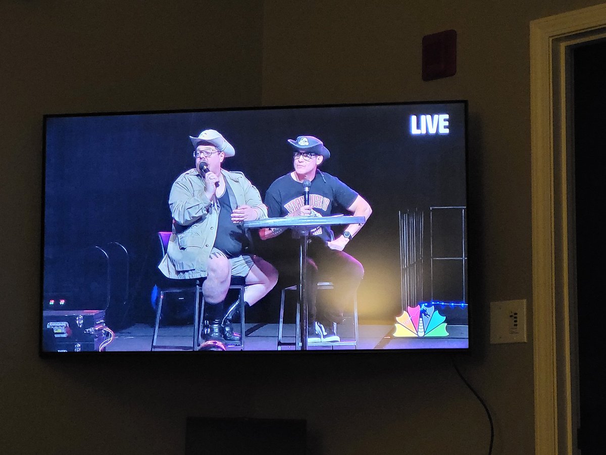 shansgrl's tweet photo. Watching @EddieMcClintock &amp; @tonygowell on the @dragoncon masquerade with the squirrels in Pigeon Forge. #RebootWarehouse13 https://t.co/W1OmJl2YEF