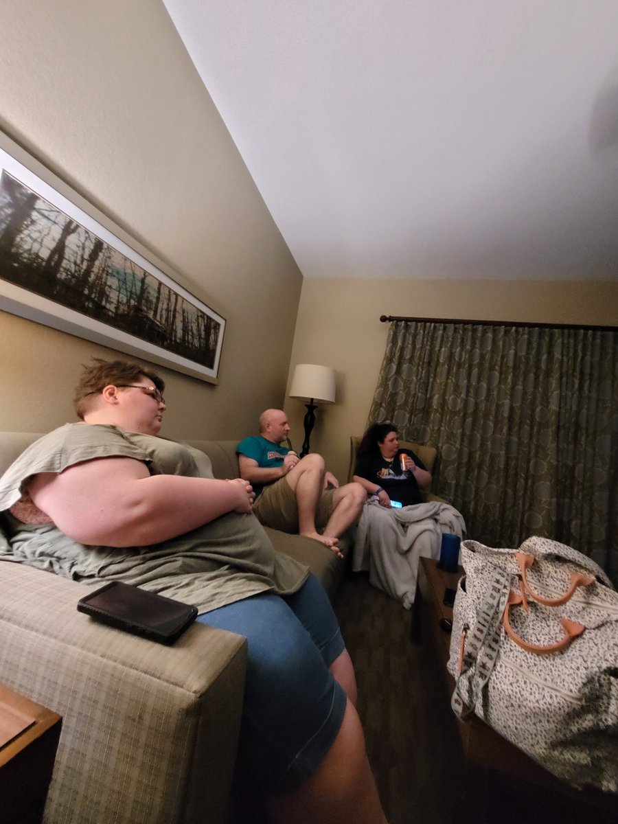 shansgrl's tweet photo. Watching @EddieMcClintock &amp; @tonygowell on the @dragoncon masquerade with the squirrels in Pigeon Forge. #RebootWarehouse13 https://t.co/W1OmJl2YEF
