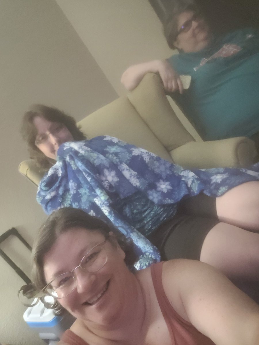 shansgrl's tweet photo. Watching @EddieMcClintock &amp; @tonygowell on the @dragoncon masquerade with the squirrels in Pigeon Forge. #RebootWarehouse13 https://t.co/W1OmJl2YEF