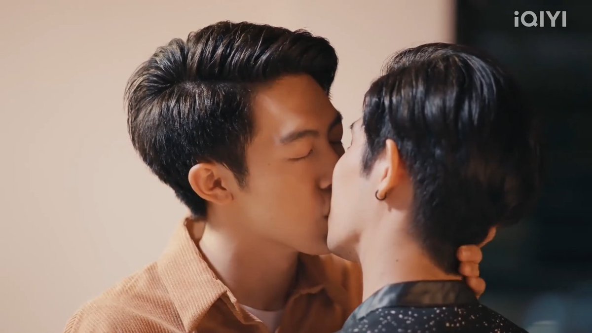 DoHaJun91's tweet photo. AND THE CHEMISTRY!!! THE CHEMISTRY WAS INSANE!!!!  #checkouttheseries #checkoutspecialEP #checkoutep13 #MSarawut #BeamAtichart https://t.co/IXbISCFIem