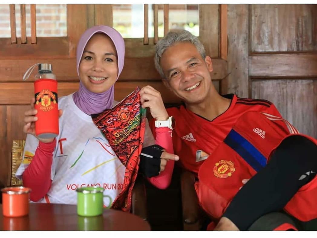 aatsasongko's tweet photo. Full senyum senin pagi ini untuk semua Fans MU dan pak @ganjarpranowo sumringah dan cerah...menang 3-1 

Tsunami tropi mulai nampak yg awal 2x kalah sekarang 4x menang beruntun 👏🏻👏🏻👏🏻👏🏻 @ManUtd_ID https://t.co/XQGc2b3IuW