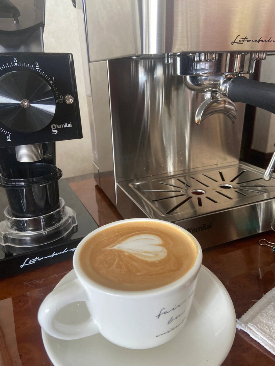 Cecily1989417's tweet photo. Make a cup of coffee
Then make a Latte Art😆 https://t.co/zWwQGwyw19