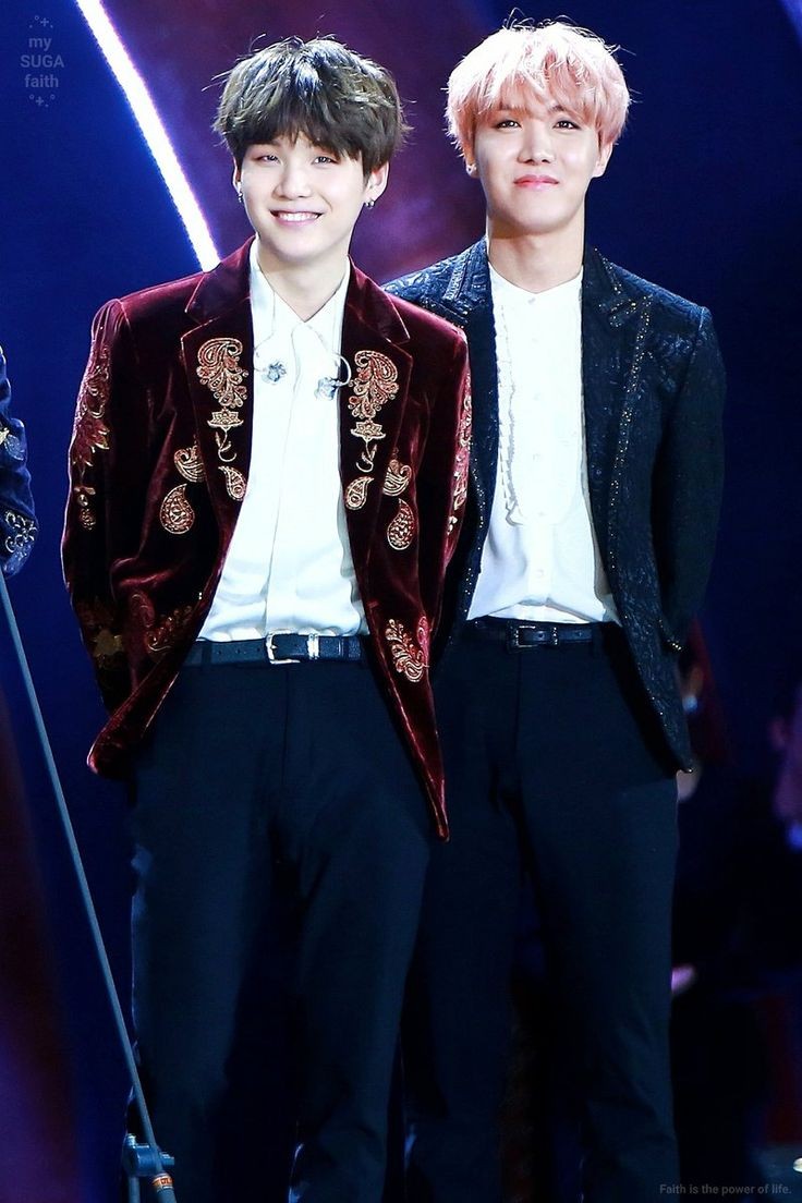 R0CKSTARSOPE's tweet photo. sope looking so beautiful and pretty😩 the prettiest couple! https://t.co/MjdtsBpQii