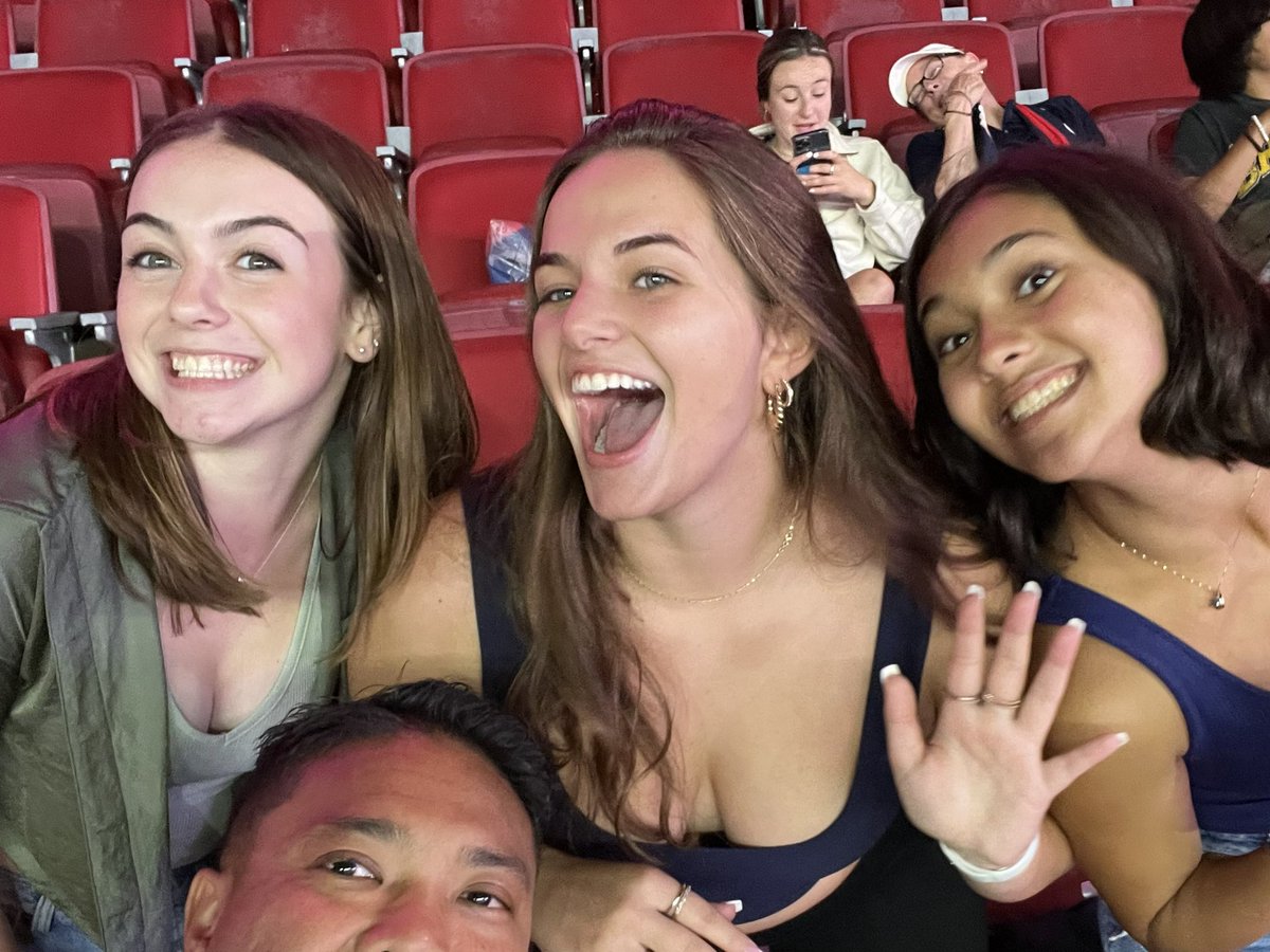 jayarivera's tweet photo. CL7 Row 15 Seats 15-18 -#TweetYourSeat #NERevs https://t.co/H2HjT3N7hJ