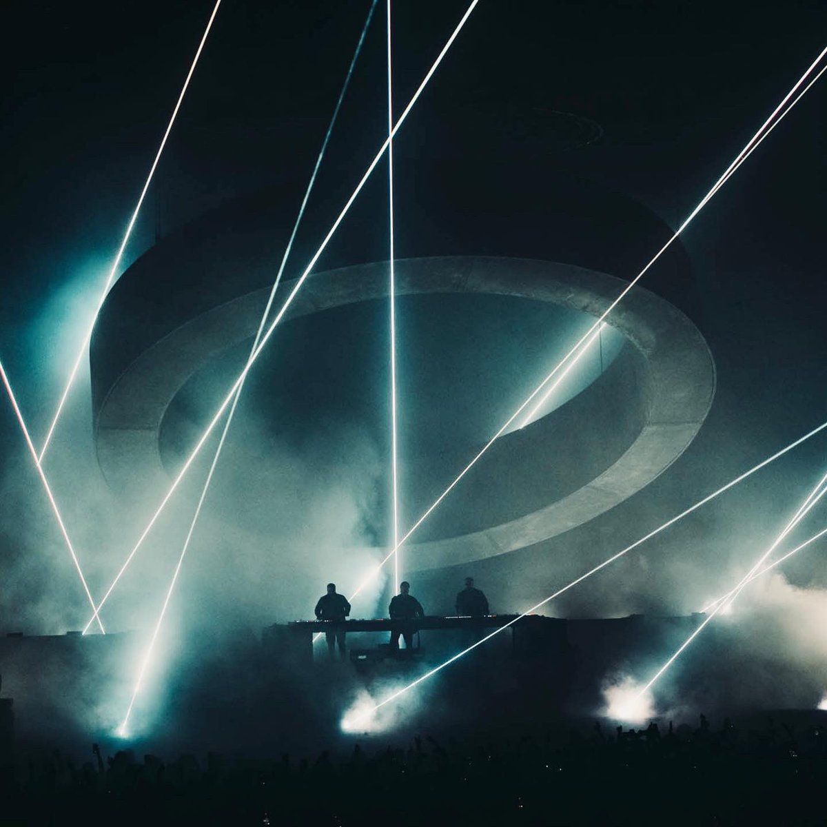 SteveAngello's tweet photo. Las Vegas was a special one! Both shows ware amazing! Thank You for the love! Tonight we’re in San Diego! https://t.co/AwRTj0831S