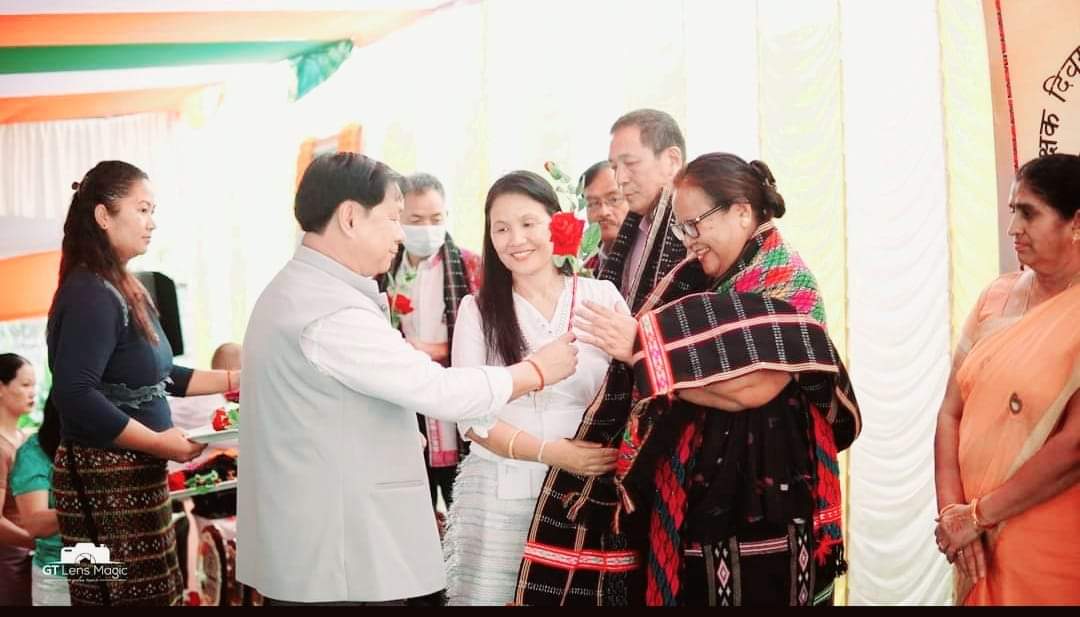 Karikho Kri tweet media