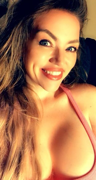 Ohhh hey Twitter. How you doin? https://t.co/3xNzMVF8fH<a href="/tag/maturemoms"class="tags"><span>#maturemoms</span></a>