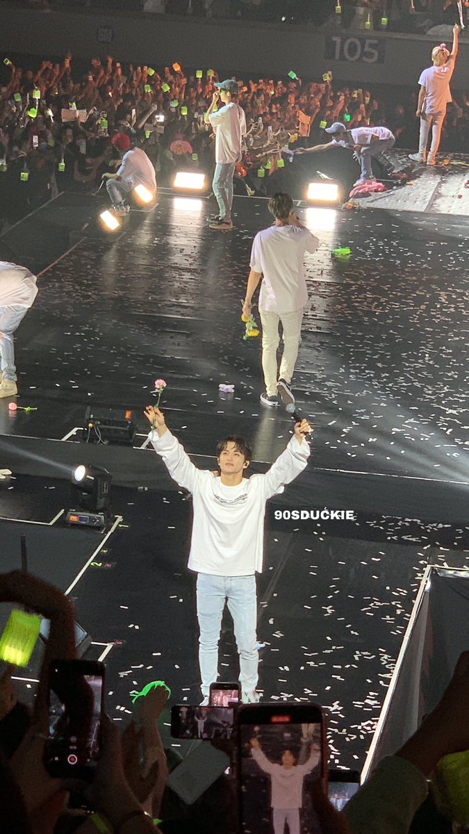 90SDUCKIE's tweet photo. i cant believe i saw them with my own eyes…. #NCT127inManila #NCT127TheLinkinManila #NCT127 https://t.co/Y0SE5UFJYp