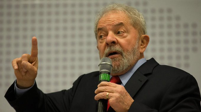 Lula sobre o veto do Barroso:
'Enfermeiros só servem pra servir sopa, precisamos de mais médicos'
PFV... deixa o carniça falar...
