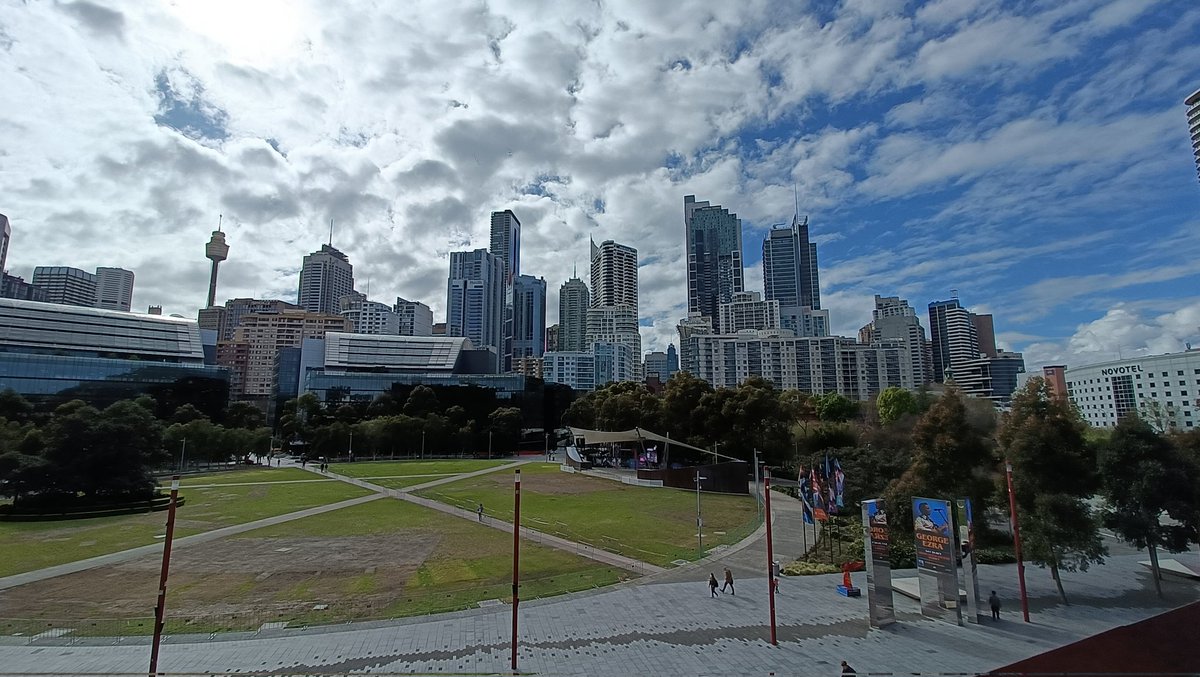 Kuzeko's tweet photo. Hello #Sydney & @VLDBconf , happy to be here!
Ready to catch up with conference and colleagues and discuss anything #knowledgeGraphs #GraphDBMS #DataScience #DataExploration
If you read this and are around come say hello! https://t.co/NaY7CMfdBI