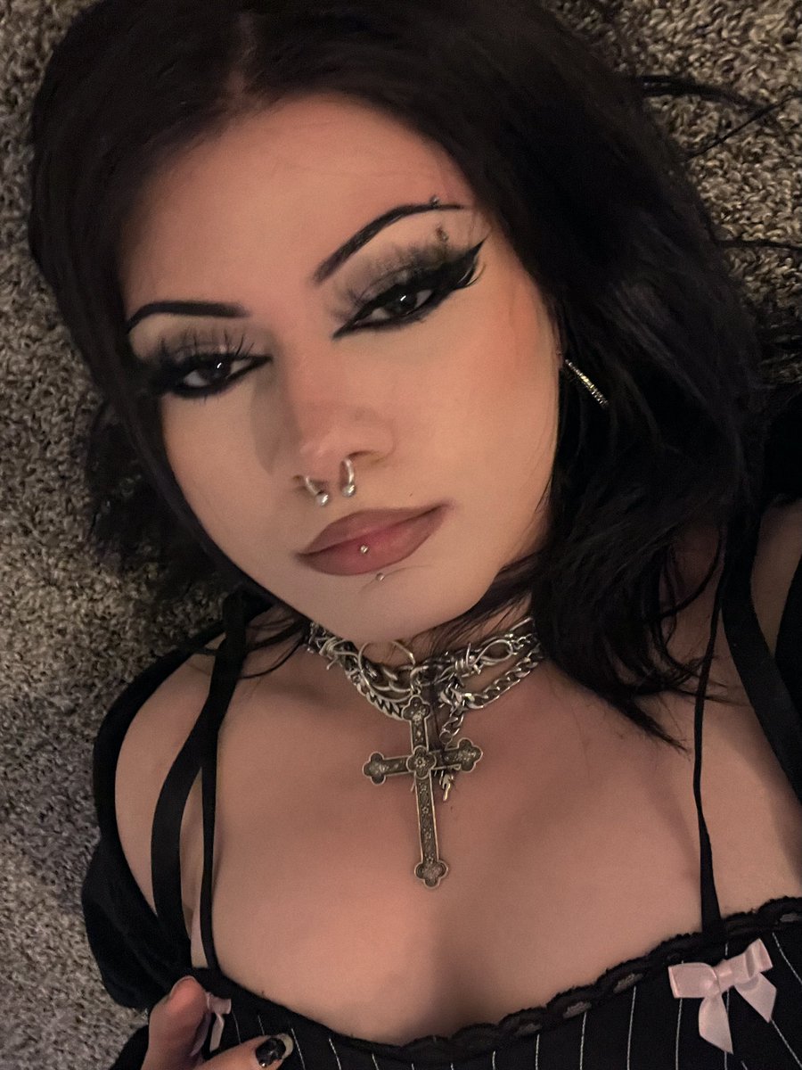 lilly 𓆩♡𓆪 (@_lillyvict0ria) / Posts / X