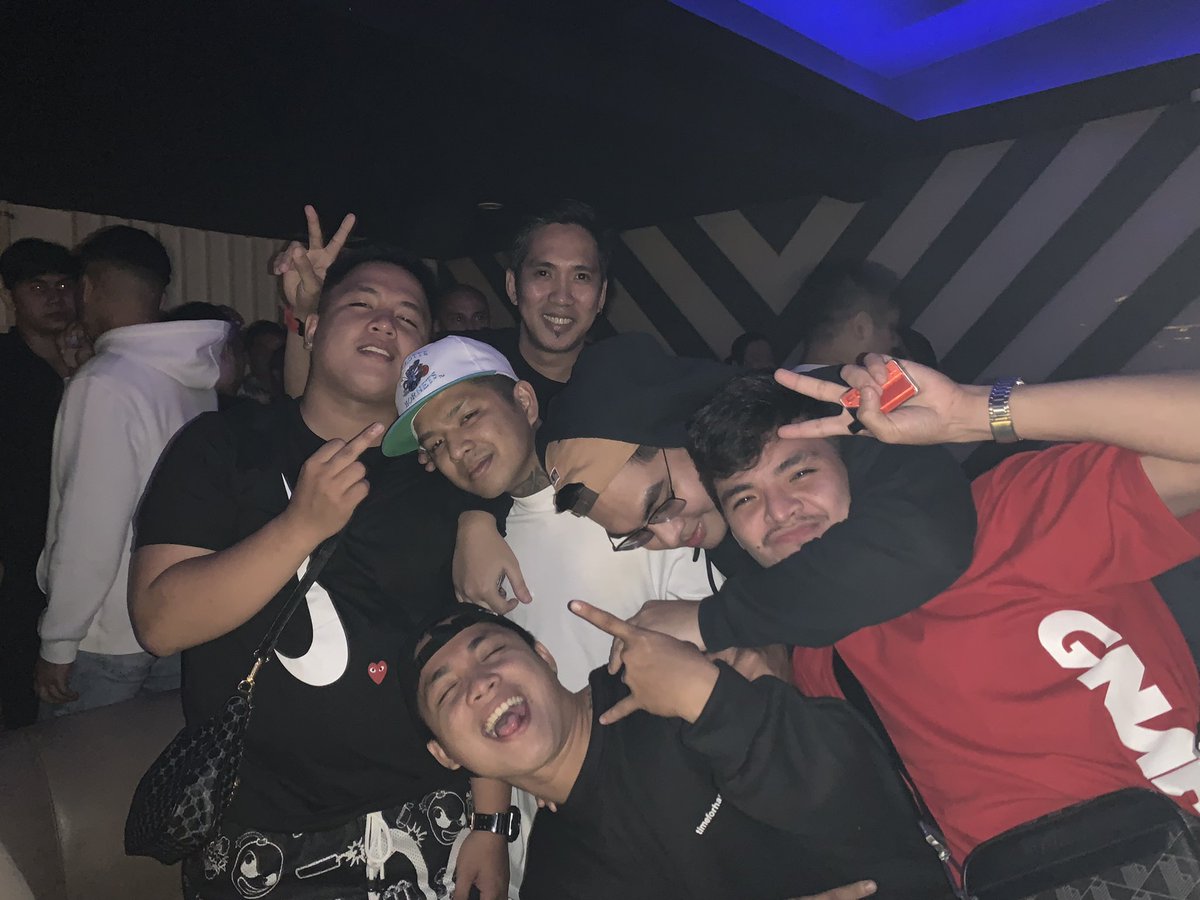 mayklowenceee's tweet photo. Sino tong mga to ayoko na kasama to https://t.co/D2xOCUzv3S