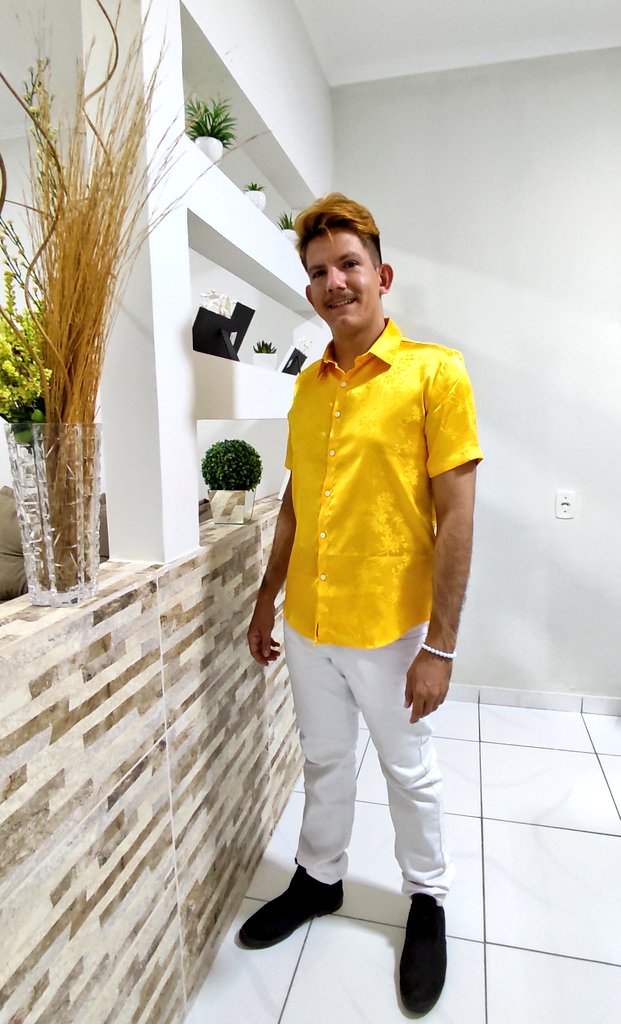 paivaregobruno's tweet photo. Para a Finecap trouxe os conceitos: (1) realeza/Portugal que roubou nosso ouro/Injustiça 🎖️✨🏆; (2) onça/dia do biólogo/Juma/Joelma/Amazônia 🐆🪴; (3) pirigótico/basic/social/sport 😎🕸️. #finecap #look https://t.co/lKFTLL2YM5