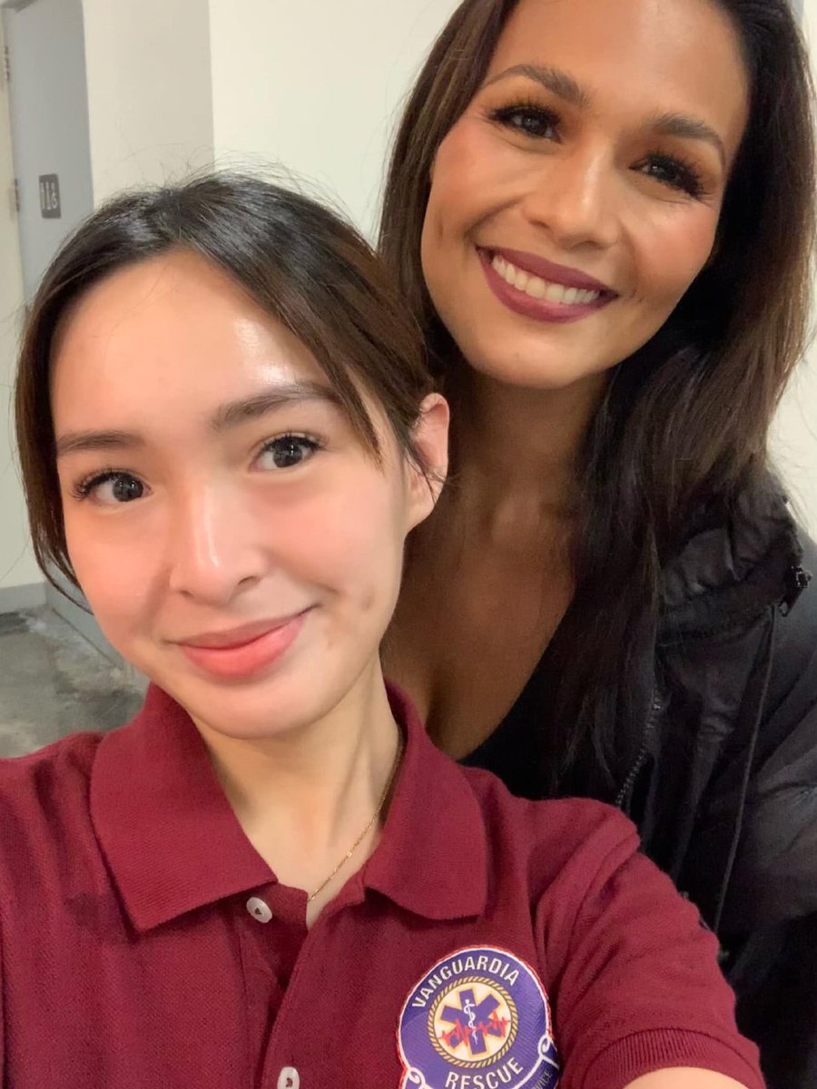 teamtyronneph's tweet photo. Nicole Chan with #FirstDarna Iza Calzado ♥️
#TEAMTyronneArtist #TeamNicole
-----
Follow #NicoleChan on her social media accounts
• Facebook: Nicole Chan
• Instagram: nicsydney
• Twitter: @OhMySydney
• TikTok: nicolechaaan https://t.co/IzBJkUPaXe