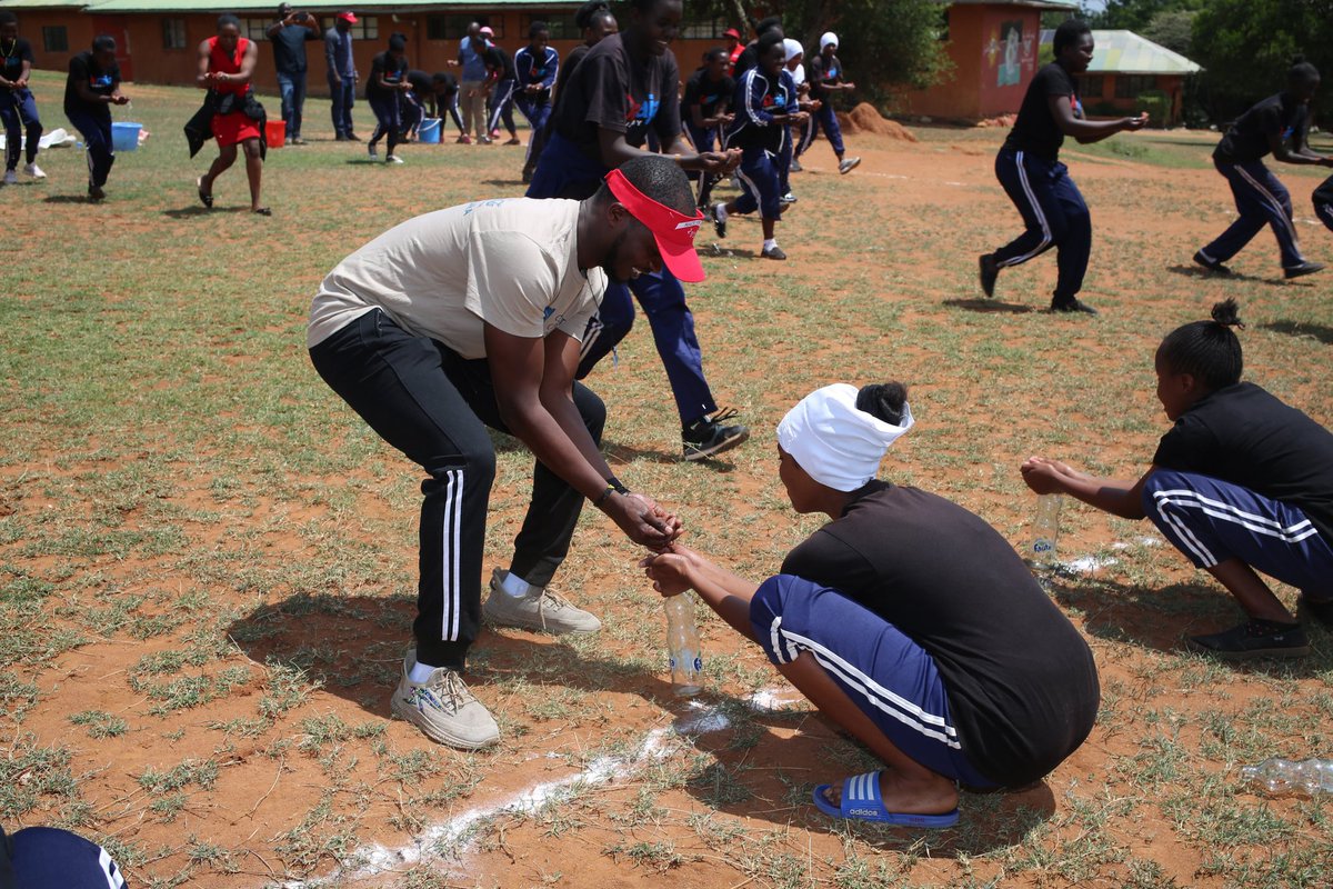 wild_jaynes's tweet photo. A dad is someone you look up to no matter how tall you grow. Daraja #FathersDay2022 was a day full of fun, inspiration, family moments and sharing. Thank you to all Daraja dads who attended and made this day a beautiful day.#fathers #mentorship #familyfun https://t.co/nakvZUbkxD