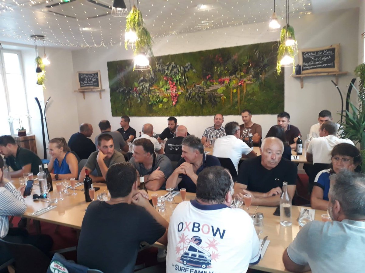 GroupeIsidore's tweet image. Début des visites d’essais génétiques maïs grain pour le @GroupeIsidore et ses agriculteurs.

Notre première visite a été une réussite, des agriculteurs impliqués et de nombreux échanges pour préparer l’avenir.

#agriculture #negoceagricole #environnement #grandescultures