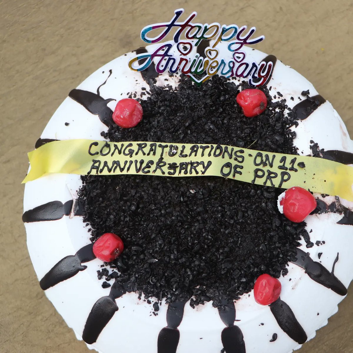 prprofessional7's tweet photo. Slice of happiness! 
To mark the completion of 11 years of excellence and innovation since its inception, #TeamPRP cuts the cake with our Founder and Managing Director Mr Sarvesh Tiwari. 

#PRPTeam rocks !

#Winning11 #11YearsOfPRP #MoretoCome
#PRPGroup #PRP https://t.co/WFEiPUwZgB
