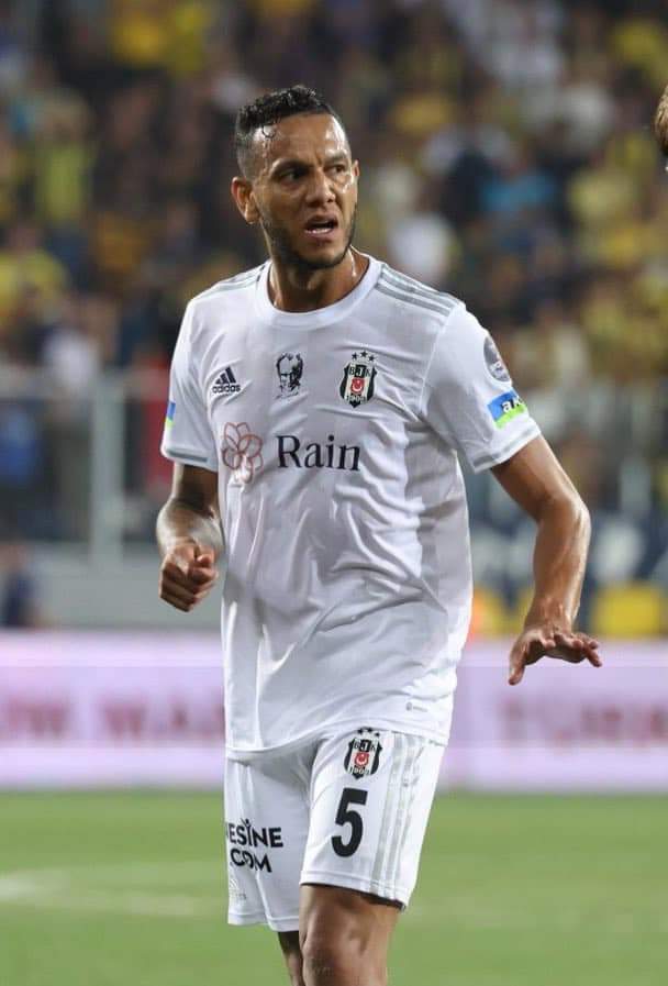 KolnSuvarisi's tweet photo. Atılan karete tepme bjk ye ve federesyona atılmıștır.josef federsyonu koruyor ama kart josefe çıkıyor görütü delildir ispattir. hemen josefin kartını iptal edin ve federasyonun türkiyenin șerefini kurtarın yoksa dünya ya yine rezil olacaksınız tff yetkilileri. https://t.co/DuQaMyN05C