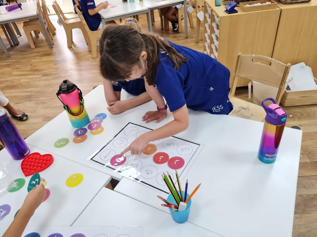 JESSArabicDept's tweet photo. Year 2 learning Arabic letters in fun way #JESSPrimary https://t.co/rIPKTwqOQW