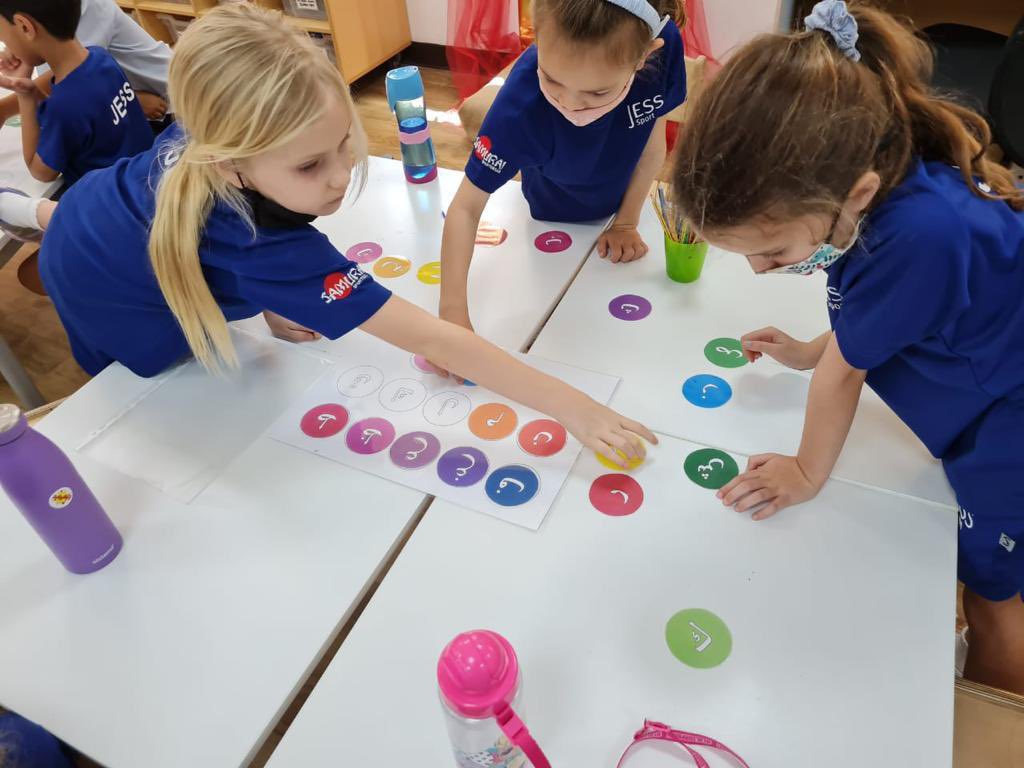 JESSArabicDept's tweet photo. Year 2 learning Arabic letters in fun way #JESSPrimary https://t.co/rIPKTwqOQW