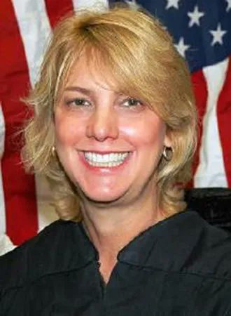 CЯΞDIБLΞ IИΓΞL on Twitter: "Hey @ZileAndBea! You'll never guess who is STILL a Judge! This WISE