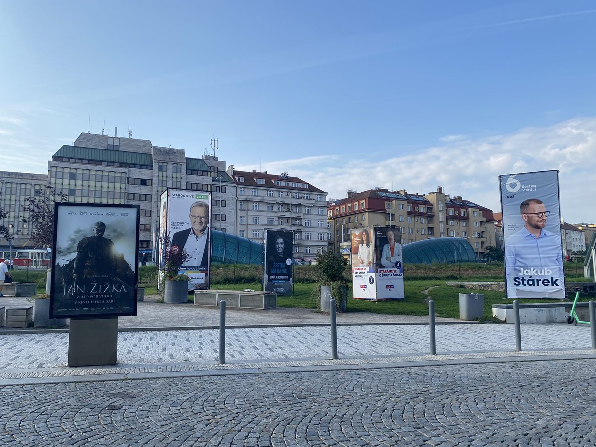 eva_souk's tweet photo. Já vám nevim, v týhle době asi volim Žižku. https://t.co/lsKmjnL6Pj