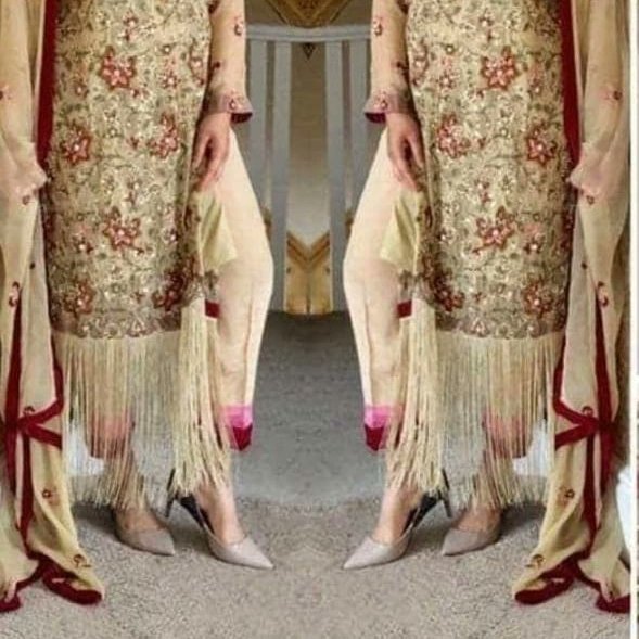 Inayafatima5's tweet photo. Cutdana Handmade Chiffon
2piece Shirt &amp; Duppata
Fabric Pure Soft Chiffons 
SHIRT Front 46 Lenght 26 Wedth + 12 Inch Extra Side Boti for additional Use BACK &amp; SLEEVES 1.5 YARD  DUPPATA 2.5 YARD
*Price RS/- 3200
#CashOnDelivery 
#For_Orders 
#WhatsAppNo 
0316 7789899
0314  6357358 https://t.co/WW9NwLnoJy