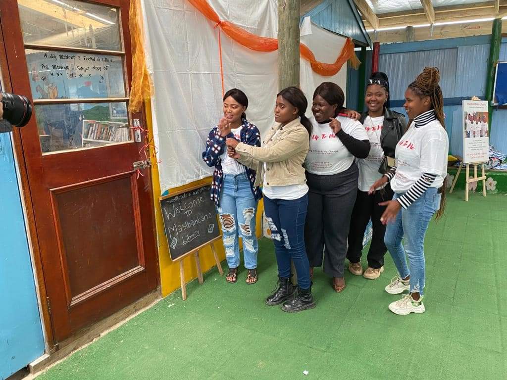 UpToMeSA's tweet image. Our  huge  gratitude to those that assisted us with the opening of the Wolwerivier Library..this may be a long post, but for us it is important to get it right..
👉facebook.com/UpToMeSA/photo…