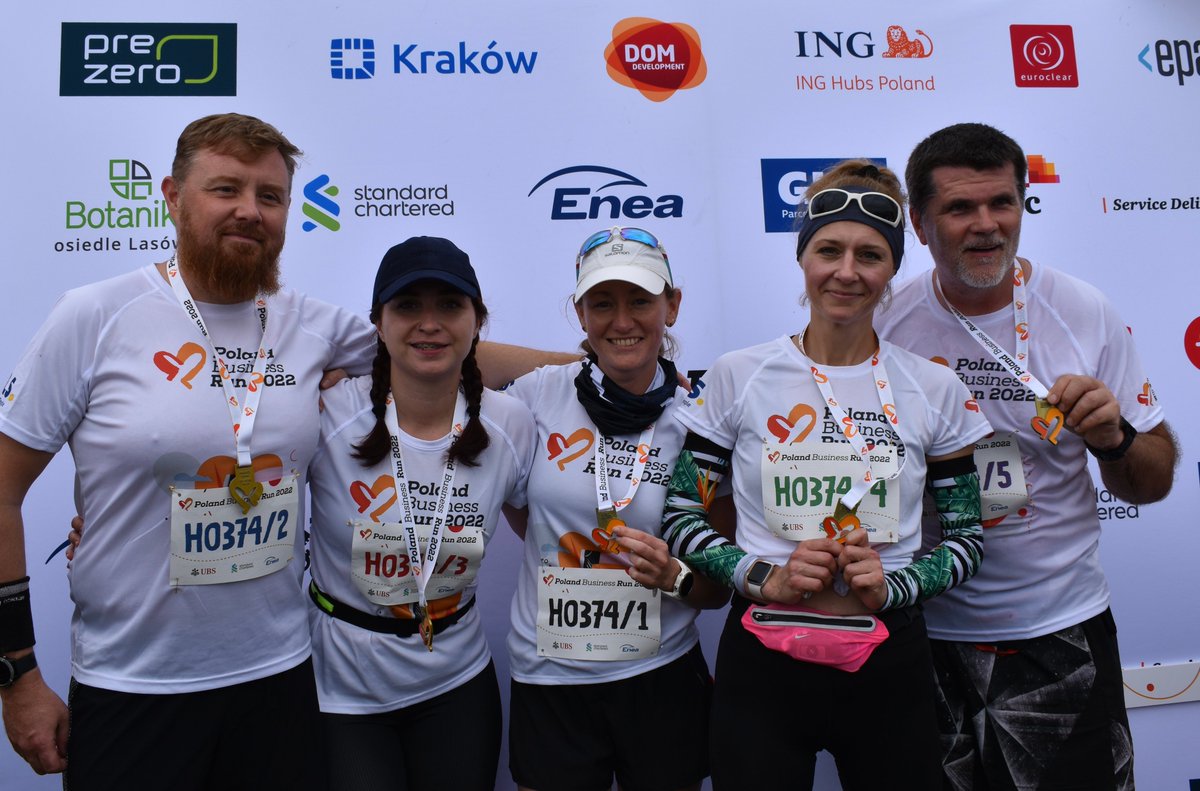 visiona_com's tweet photo. We did it! We run and supported people with physical disabilities and after mastectomy.

In the 11th edition of Poland Business Run 2022, six 5-person teams represented @VISIONA_com in the largest charity run in 🇵🇱 organized by Fundacja Poland Business Run! 🏃‍♀��🏃 https://t.co/BUEs1Ns06K