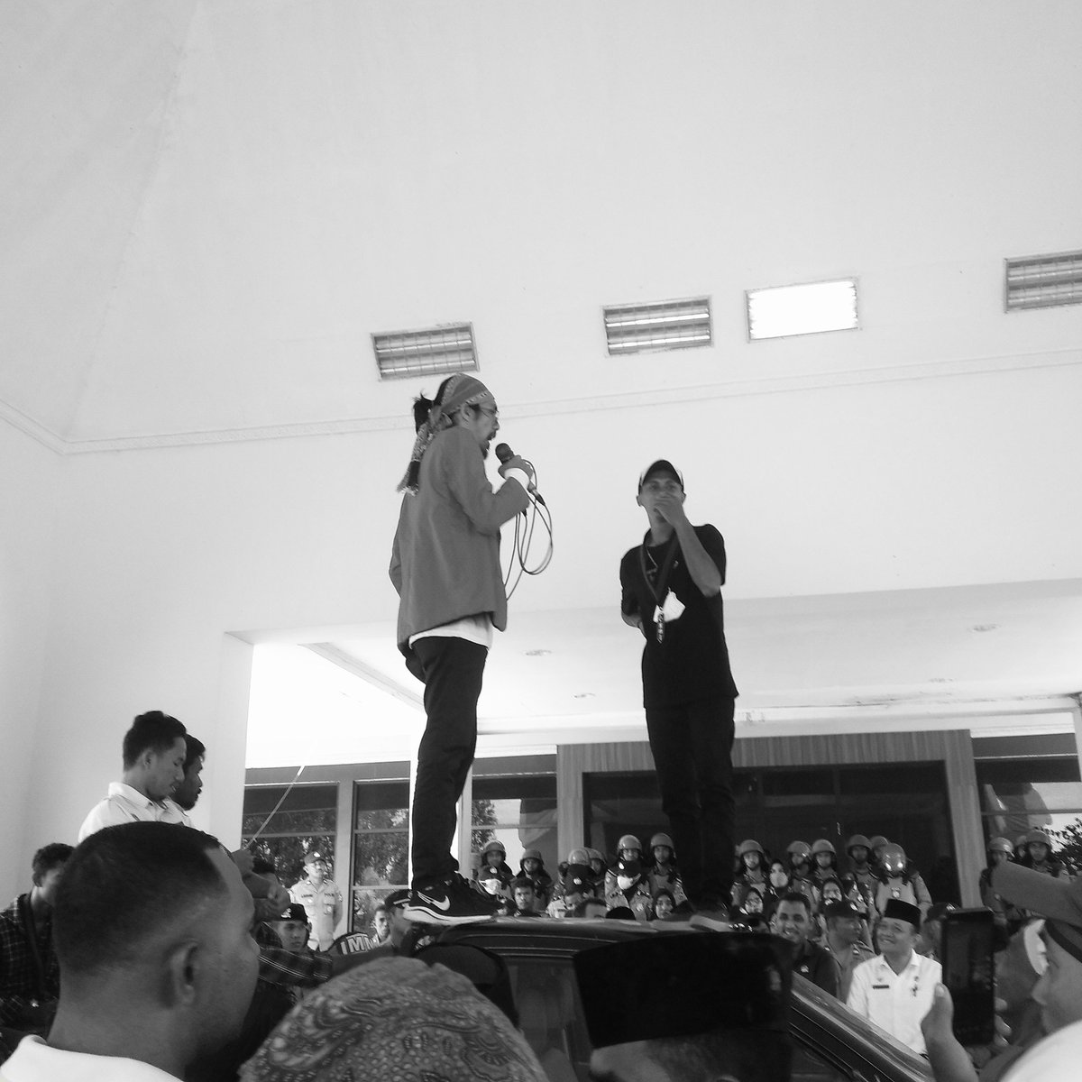 salsamwr's tweet photo. Demo Kenaikan BBM
Depan Kantor DPRD Kab. Buru
Oleh seluruh Mahasiswa Organisasi Cipayung.

#BBM_NaikJokowiTurun #BBMNaik_RakyatMenjerit https://t.co/9H41T2uYWf