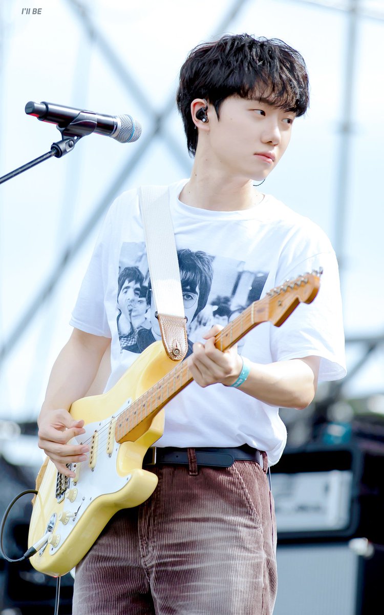 ill__be's tweet photo. 220903 Someday Festival
💛💛💛

#호피폴라 #하현상 https://t.co/Thj7DbRZXj