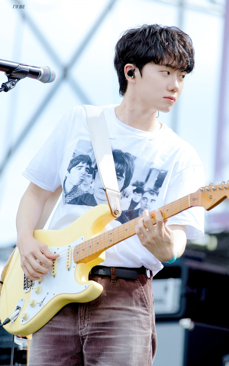 ill__be's tweet photo. 220903 Someday Festival
💛💛💛

#호피폴라 #하현상 https://t.co/Thj7DbRZXj