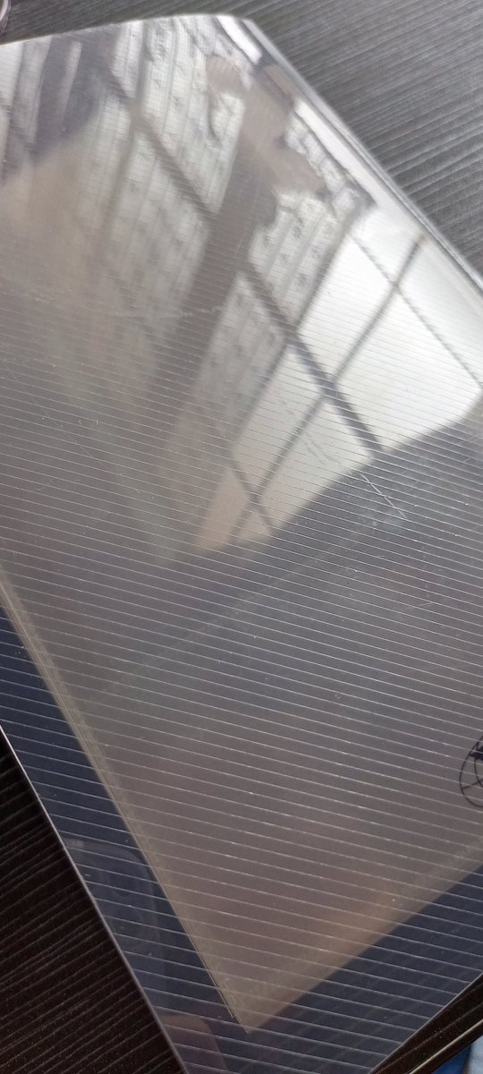 gyuwonnn's tweet photo. — dents are some scratches lang! https://t.co/SmDIOM2nnB