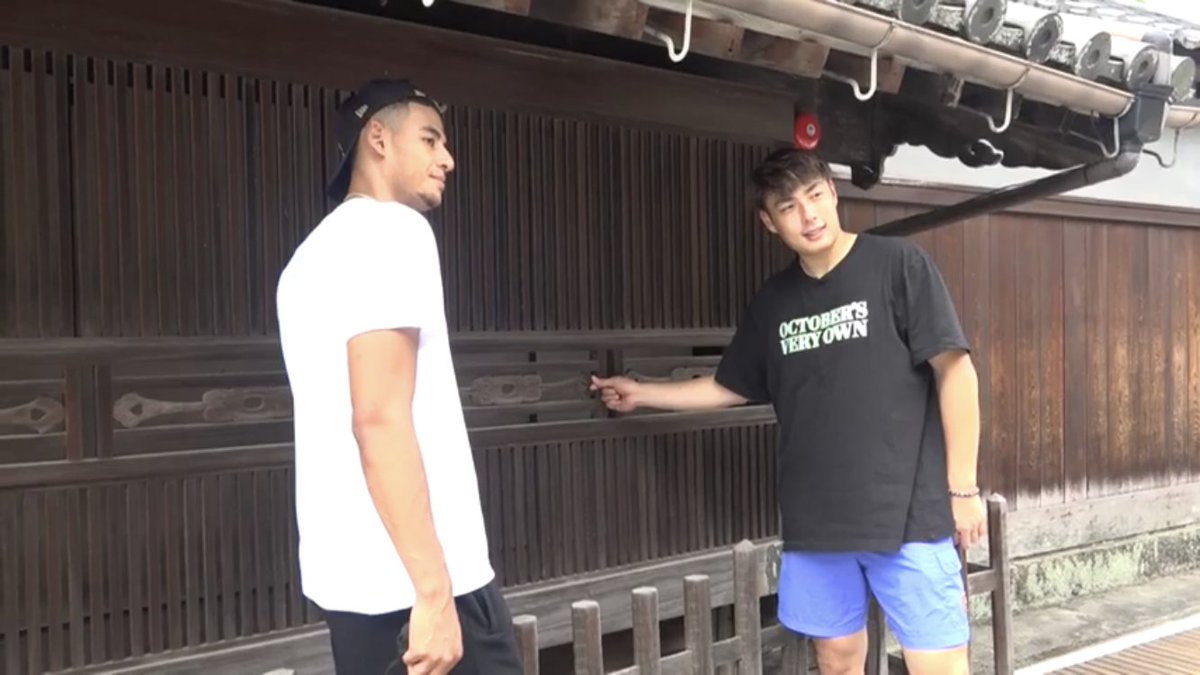 HIROSHIMADFLIES's tweet photo. #アイザイアマーフィー 選手と #佐土原遼 選手が #竹原市 の「大久野島」と「たけはら町並み保存地区」を訪問した様子が竹原市公式YouTubeにて公開されました😊

選手の貴重なオフショットをぜひご覧ください👀

ご視聴はこちらから↓
https://t.co/zoUs9uB5q2

#ドラゴンフライズ #Bリーグ #バスケ https://t.co/cMwvC6mJ0v