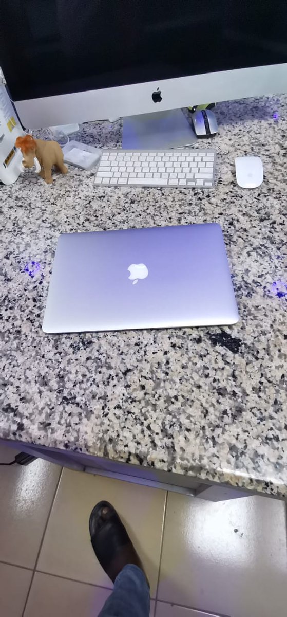 SamsonCLinus's tweet photo. Full Specification
Mac Book Air 2017 Price 300k
Intel i5
8gb ram
256 SSD
OS Monterey
Kindly RT &amp; 💙

Available at GUi computers KD and nation wide delivery call DM 07065699559
#Eriksen #casmiro #barca #coding #programmer #Graphic #dedicated #mac #twitter #ManUtd #kd #kdpc #ukused https://t.co/5miQIi25yQ