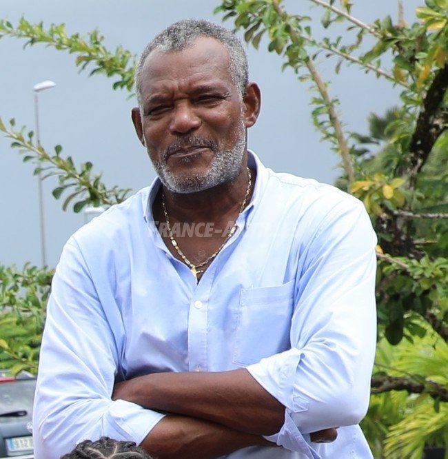 Saint-Ange Vebobe, ancien joueur de l'OAJLP de 1977 à 1982, joueur de l'équipe de France est décédé

Toutes nos condoléances et beaucoup de courage à la famille dont particulièrement à Luc-Arthur et Diego Vebobe, ses enfants 🙏