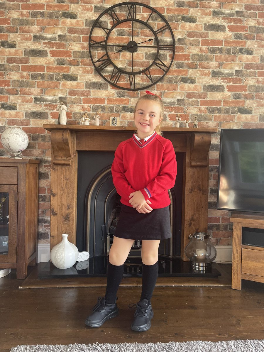 karra_jones's tweet photo. Back to school!!! ❤️💙 #Yr3 #Yr8 @ysgolbrynhedydd @CTWCSRhyl https://t.co/NtoZZaoTxa