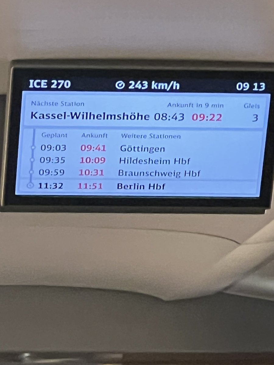 a_coolick's tweet photo. Jetzt wird etwas von der Verspätung aufgeholt @DB_Bahn https://t.co/0DlCP6J20N