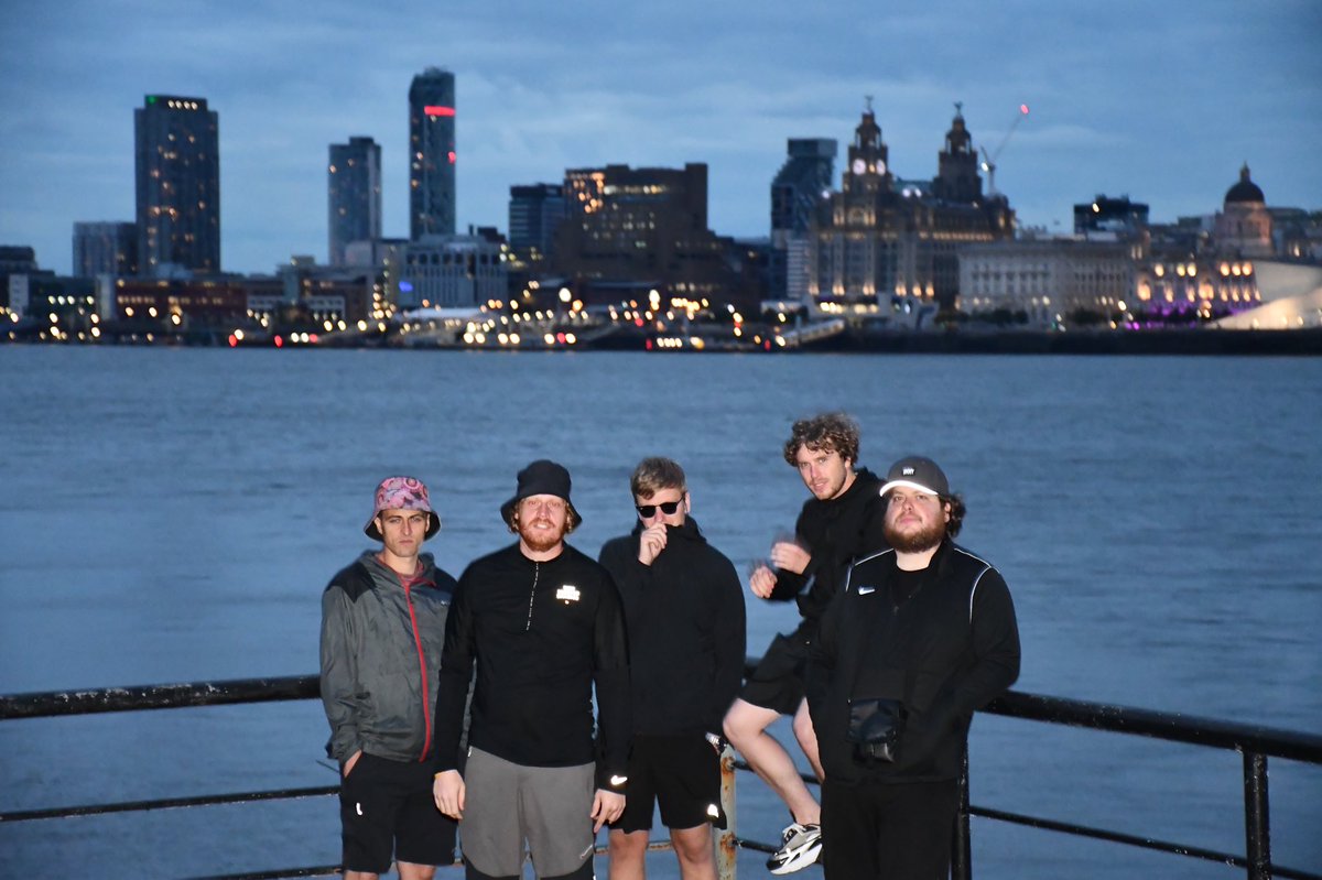 New week, same message.. 

Buy, steam and share ‘Life is a Game’ 

open.spotify.com/track/2mzkTIkq…