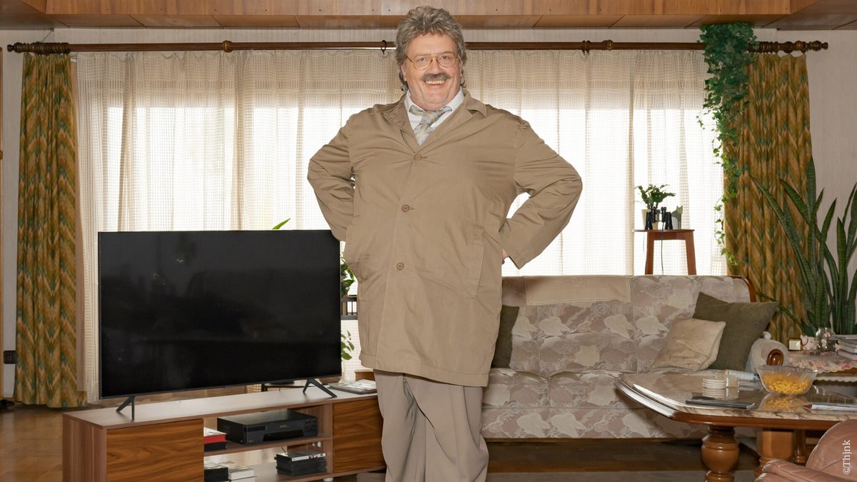 Für die Kampagne von HD+ kehrt Horst Schlämmer nach knapp achtjähriger TV-Abstinenz zurück. Der Claim des anlaufenden Spots: „Sei kein Horst. Hol dir HD+.“ (+)
meedia.de/2022/09/04/sch…