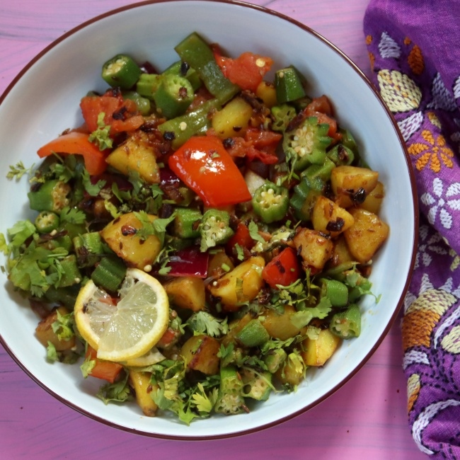 spicechronicles's tweet photo. Picture perfect Bhindi Jhalfezari, can be cooked on the stove top, roasted or air fried. Simple spices and makes a complete meal by itself.
https://t.co/dNo20g2jYs
#spicechronicles #okra #vegan #indianfood #indianhomecooking https://t.co/LaqUIquwMZ