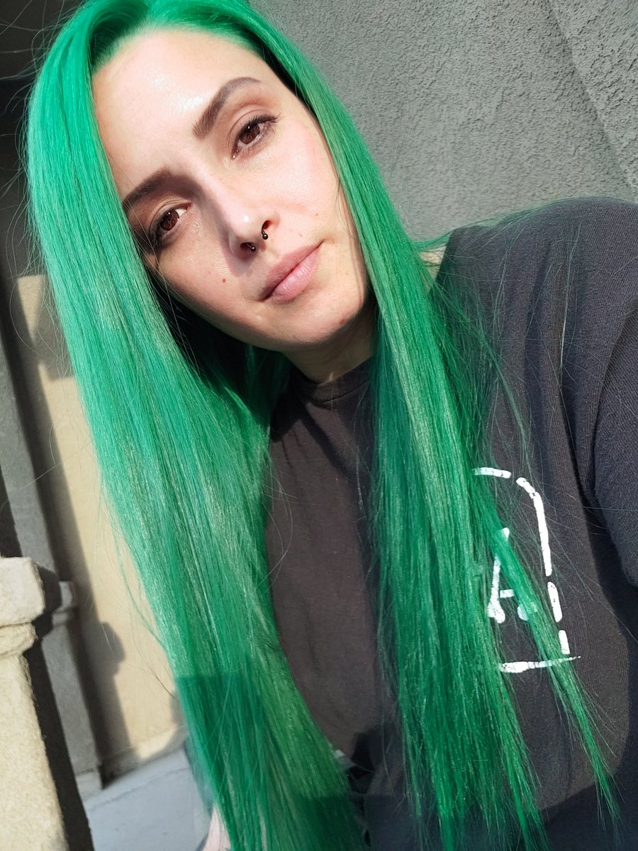 JohnnyRamona's tweet photo. Its Sunday. Praise me. 😇🖤 https://t.co/2xhsm3OQo1